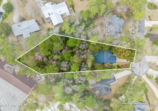 Photo 3 of Single family home for sale at 10 Topsail Ct, Carolina Shores, NC 28467 | MLS# 100559407 | Listing updated on 2026-09-04