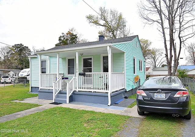 Photo 2 of Single family home for sale at 1106 Newton Dr, New Bern, NC 28560 | MLS# 100600450 | Listing updated on 2026-09-02