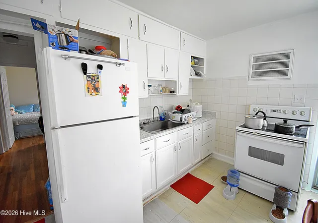 Photo 4 of Single family home for sale at 1106 Newton Dr, New Bern, NC 28560 | MLS# 100600450 | Listing updated on 2026-09-02