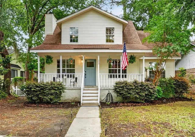 Photo 1 of Single family home for sale at 23 E Deerwood Rd, Savannah, GA 31410 | MLS# SA355075 | Listing updated on 2026-09-10