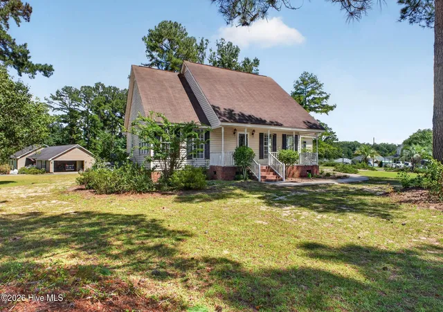 Photo 4 of Single family home for sale at 1072 Meadow Ln, Barnwell, SC 29812 | MLS# 100603094 | Listing updated on 2026-09-11
