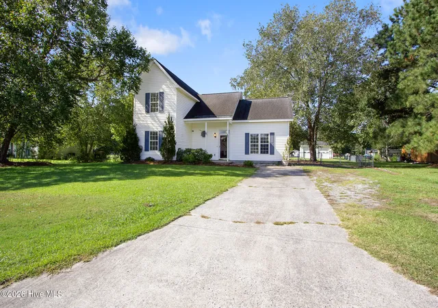 Photo 3 of Single family home for sale at 2026 Longview Dr, Greenville, NC 27858 | MLS# 100601373 | Listing updated on 2026-09-22