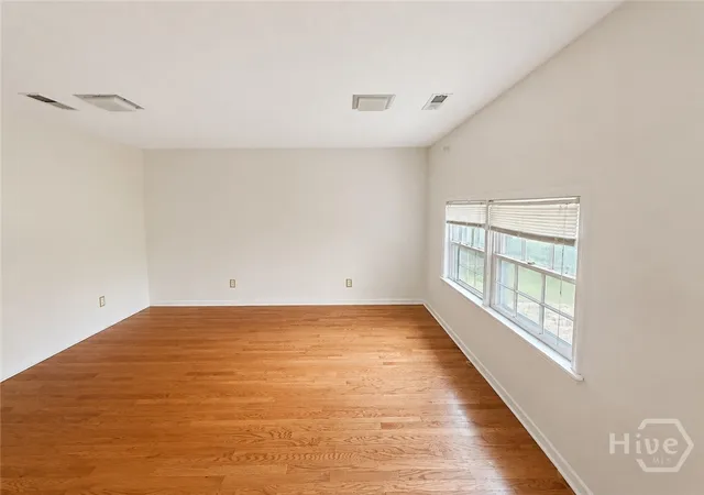 Photo 4 of Single family home for sale at 129 Belknap Rd, Goose Creek, SC 29445 | MLS# SA363667 | Listing updated on 2026-09-10