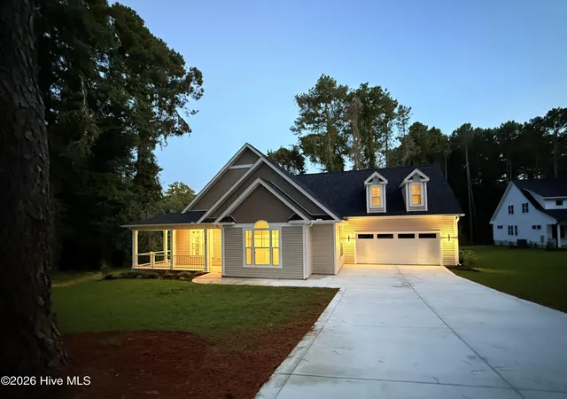 Photo 4 of Single family home for sale at 695 Sunset Dr, Carthage, NC 28327 | MLS# 100576727 | Listing updated on 2026-10-02
