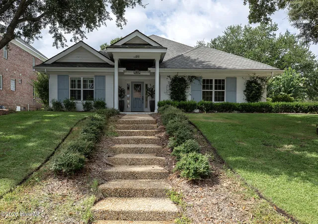 Photo 1 of Single family home for sale at 800 Fox Ridge Ln, Wilmington, NC 28405 | MLS# 100603442 | Listing updated on 2026-09-16