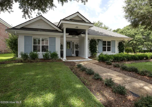 Photo 2 of Single family home for sale at 800 Fox Ridge Ln, Wilmington, NC 28405 | MLS# 100603442 | Listing updated on 2026-09-16