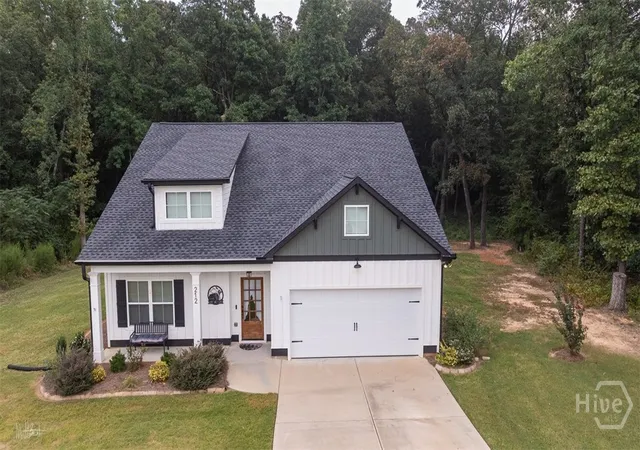 Single family home for sale at 212 Live Oak Ln, Comer, GA 30629 | MLS# CL363585