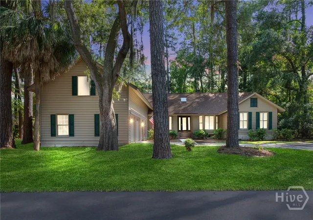 Photo 1 of Single family home for sale at 7 Planters Ln, Savannah, GA 31411 | MLS# SA358237 | Listing updated on 2026-09-06