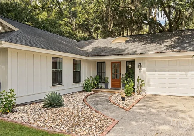 Photo 1 of Single family home for sale at 114 Lazy Lagoon Way, Savannah, GA 31410 | MLS# SA366111 | Listing updated on 2026-10-10