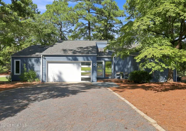Photo 1 of Single family home for sale at 9 Forest Hills Ln, Pinehurst, NC 28374 | MLS# 100603073 | Listing updated on 2026-09-12