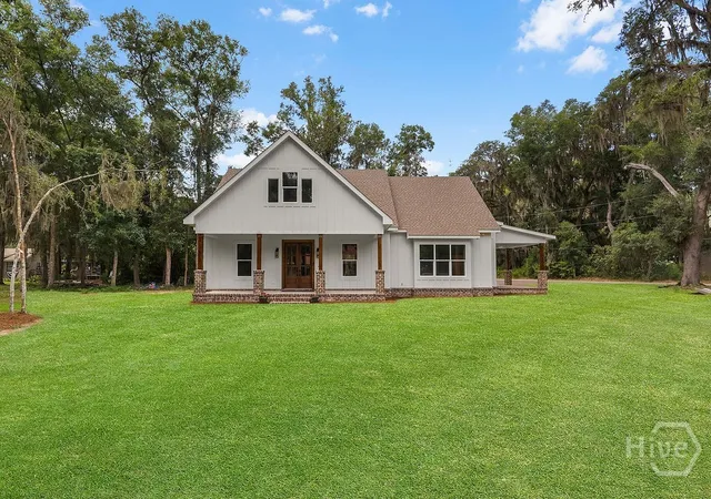 Photo 3 of Single family home for sale at 519 Mcintosh Rd, Darien, GA 31305 | MLS# SA364388 | Listing updated on 2026-09-13