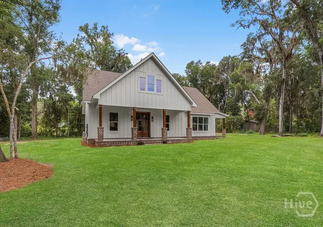 Photo 3 of Single family home for sale at 519 Mcintosh Rd, Darien, GA 31305 | MLS# SA364388 | Listing updated on 2026-09-13