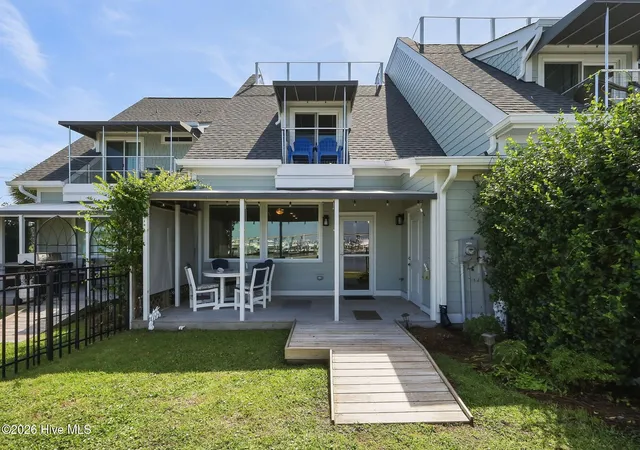 Photo 3 of Townhouse for sale at 511 Turner St, Beaufort, NC 28516 | MLS# 100602970 | Listing updated on 2026-09-15