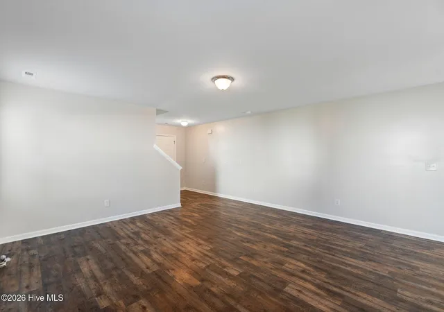 Photo 4 of Single family home for sale at 1102 Farmhouse Ln, Jacksonville, NC 28546 | MLS# 100601077 | Listing updated on 2026-10-03