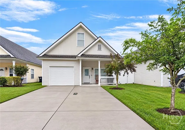 Photo 1 of Single family home for sale at 107 Pine Forest Dr, Bluffton, SC 29910 | MLS# SA365122 | Listing updated on 2026-10-17