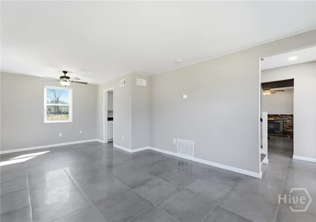 Photo 3 of Single family home for sale at 407 Willow Rd, Savannah, GA 31419 | MLS# SA349769 | Listing updated on 2026-09-12
