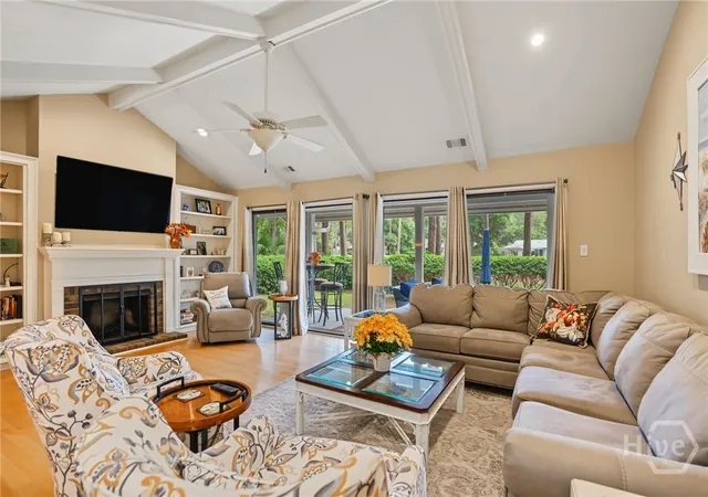 Photo 4 of Single family home for sale at 4 Marburg Ln, Savannah, GA 31411 | MLS# SA366206 | Listing updated on 2026-10-29