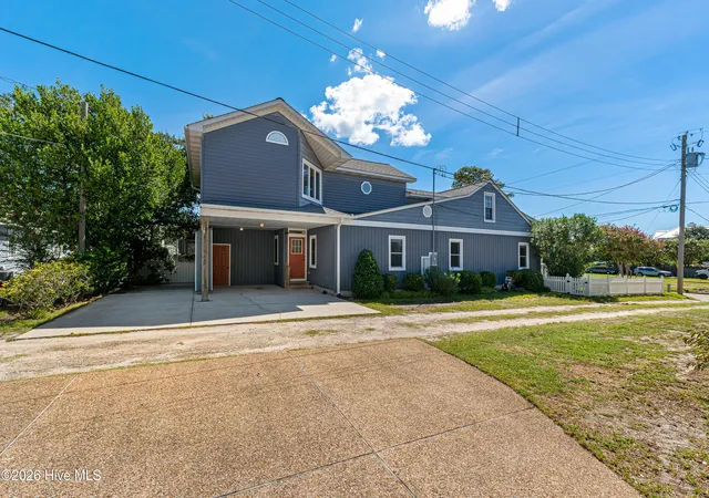 Photo 3 of Single family home for sale at 1502 Shackleford St, Morehead City, NC 28557 | MLS# 100602827 | Listing updated on 2026-09-11