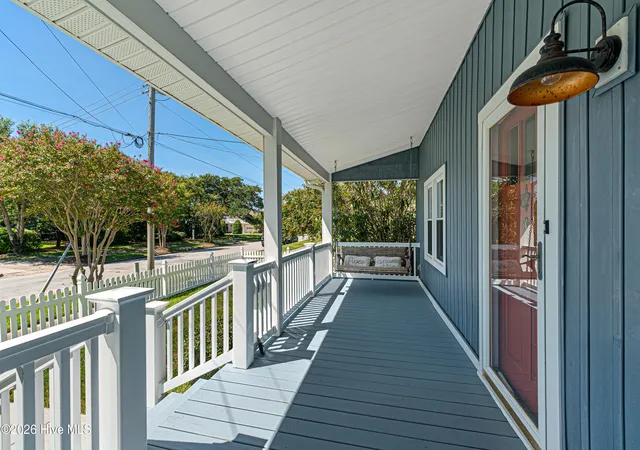 Photo 4 of Single family home for sale at 1502 Shackleford St, Morehead City, NC 28557 | MLS# 100602827 | Listing updated on 2026-09-11