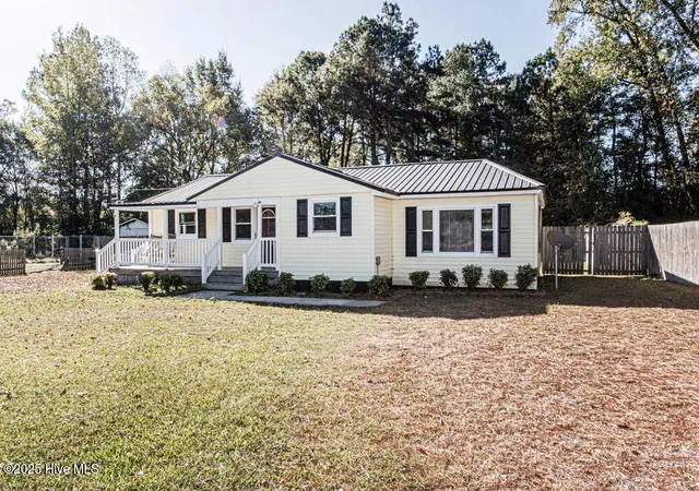 Photo 1 of Single family home for sale at 2148 Acorn Hl Rd, Tarboro, NC 27886 | MLS# 100609686 | Listing updated on 2026-10-11