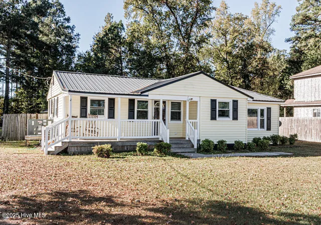 Photo 4 of Single family home for sale at 2148 Acorn Hl Rd, Tarboro, NC 27886 | MLS# 100609686 | Listing updated on 2026-10-11