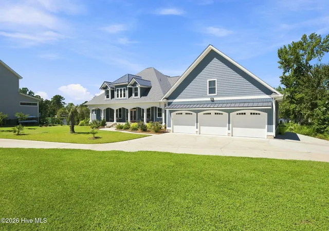 Photo 2 of Single family home for sale at 248 Highwood Ln, New Bern, NC 28562 | MLS# 100595080 | Listing updated on 2026-09-18