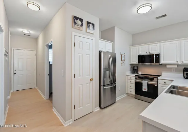 Listing Photo 4 - Condo for sale in building located at 928 Great Egret Cir Sw, Sunset Beach, NC 28468 - Unit # 3