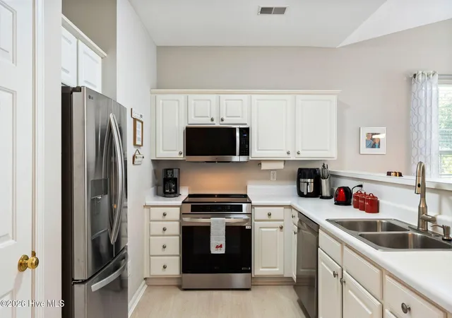 Listing Photo 5 - Condo for sale in building located at 928 Great Egret Cir Sw, Sunset Beach, NC 28468 - Unit # 3