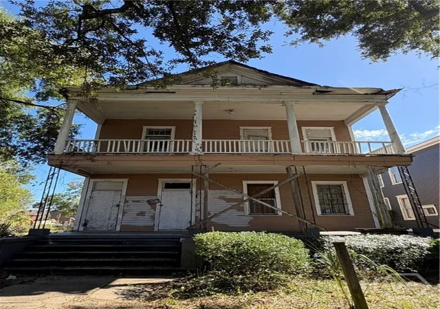 Multi family home for sale at 1706 Barnard St, Savannah, GA 31401 | MLS# SA366739