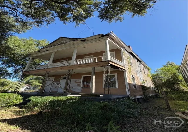 Photo 1 of House for sale at 1706 Barnard St, Savannah, GA 31401 | MLS# SA366739 | Listing updated on 2026-10-20