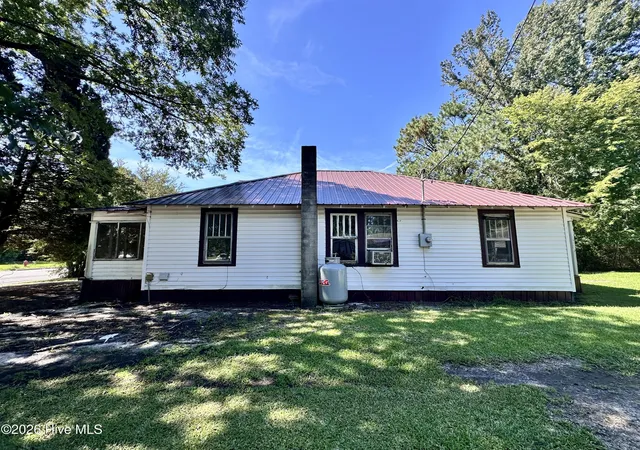 Photo 1 of Single family home for sale at 757 Pamlico St, Belhaven, NC 27810 | MLS# 100602601 | Listing updated on 2026-09-10