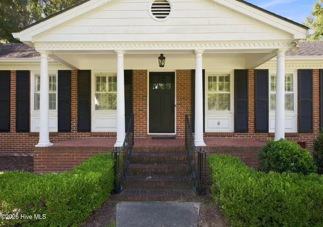 Photo 3 of Single family home for sale at 3601 Wedgewood Dr, Trent Woods, NC 28562 | MLS# 100602719 | Listing updated on 2026-09-17