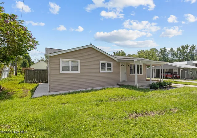 Photo 3 of Single family home for sale at 633 Haws Run Rd, Jacksonville, NC 28540 | MLS# 100602614 | Listing updated on 2026-09-15