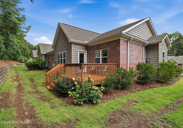 Photo 2 of Townhouse for sale at 820 Lighthorse Cir, Aberdeen, NC 28315 | MLS# 100600740 | Listing updated on 2026-09-05