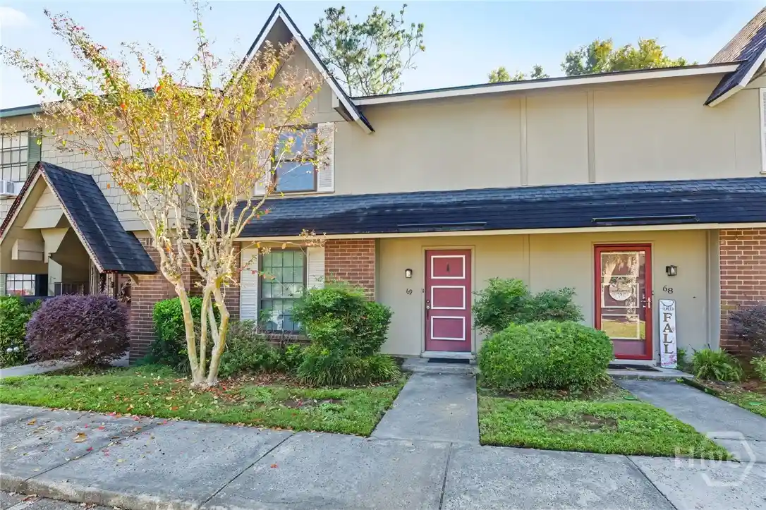 Listing Photo 2 - Condo for sale in 459 Mall Blvd located at 459 Mall Blvd, Savannah, GA 31406 - Unit #69