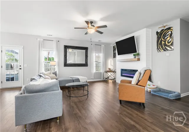 Photo 4 of Single family home for sale at 135 Whitehaven Rd, Savannah, GA 31407 | MLS# SA363336 | Listing updated on 2026-09-16