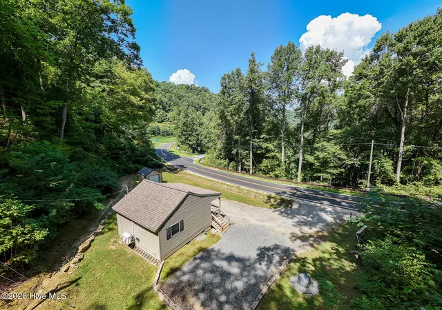 Photo 1 of Single family home for sale at 3807 Fontana Rd, Fontana Dam, NC 28733 | MLS# 100601985 | Listing updated on 2026-09-11