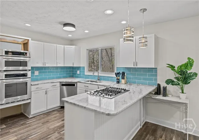 Photo 3 of Single family home for sale at 330 Winterberry Dr, Athens, GA 30606 | MLS# CL363998 | Listing updated on 2026-09-04
