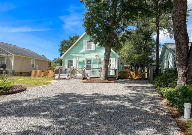 Photo 2 of Single family home for sale at 135 Ne 34th Street, Oak Island, NC 28465 | MLS# 100602221 | Listing updated on 2026-10-05
