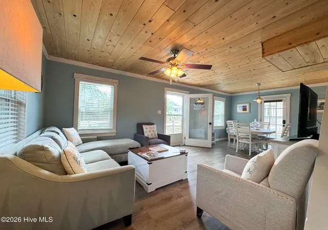 Photo 4 of Single family home for sale at 135 NE 34th Street, Oak Island, NC 28465 | MLS# 100602221 | Listing updated on 2026-10-05