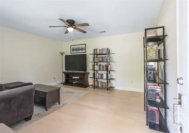 Photo 4 of Single family home for sale at 9304 Dunwoody Dr, Savannah, GA 31406 | MLS# SA361675 | Listing updated on 2026-09-09