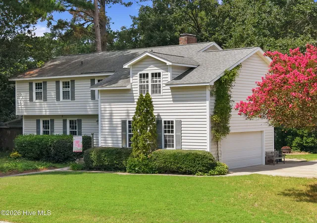 Photo 3 of Single family home for sale at 1303 Sonata St, Greenville, NC 27858 | MLS# 100595070 | Listing updated on 2026-09-22
