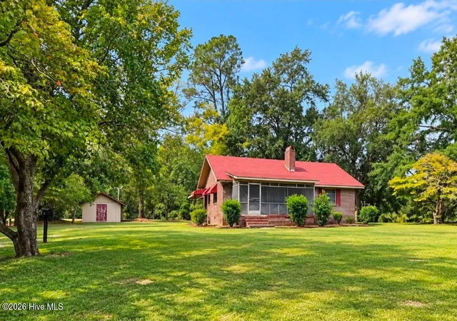 Photo 1 of Single family home for sale at 20440 Wagram Rd, Laurinburg, NC 28352 | MLS# 100605519 | Listing updated on 2026-10-15