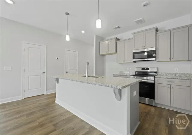 Photo 3 of Townhouse for sale at 146 Stone Crab Cir, Bloomingdale, GA 31302 | MLS# SA335686 | Listing updated on 2026-09-01
