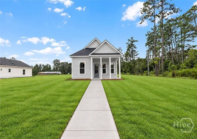 Photo 2 of Single family home for sale at 240 Ledford St, Pembroke, GA 31321 | MLS# SA363930 | Listing updated on 2026-09-11