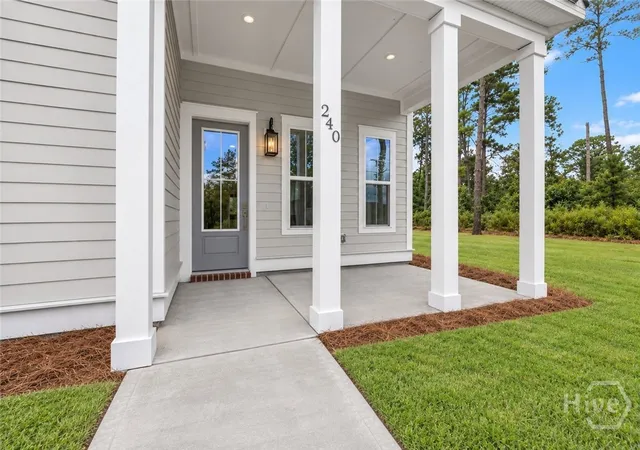 Photo 3 of Single family home for sale at 240 Ledford St, Pembroke, GA 31321 | MLS# SA363930 | Listing updated on 2026-09-11
