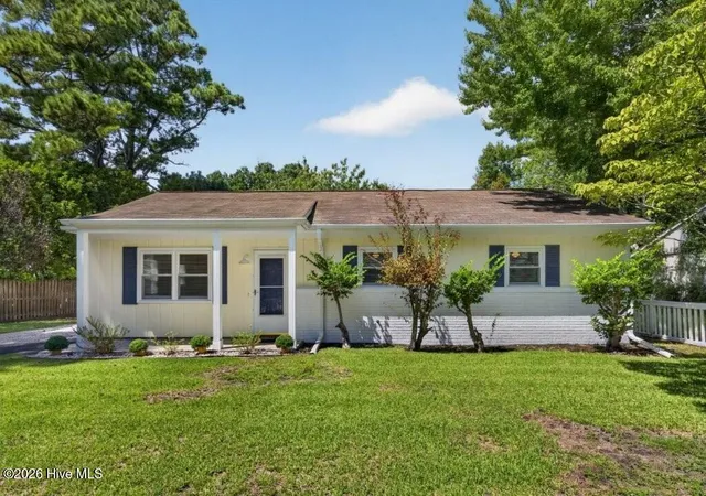 Photo 1 of Single family home for sale at 159 Horndale Dr, Wilmington, NC 28409 | MLS# 100602308 | Listing updated on 2026-09-14