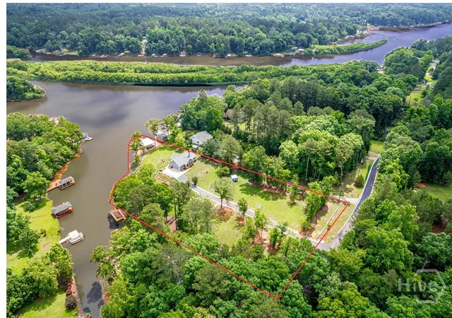 Photo 3 of Single family home for sale at 132 Franklin Rd, Eatonton, GA 31024 | MLS# SA357399 | Listing updated on 2026-09-07