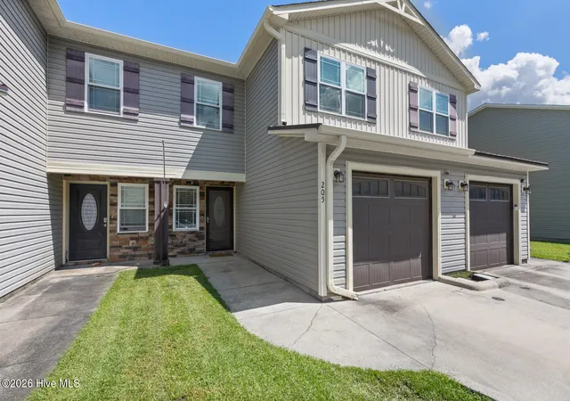 Photo 3 of Townhouse for sale at 205 Kenan Loop, Jacksonville, NC 28546 | MLS# 100600260 | Listing updated on 2026-09-10