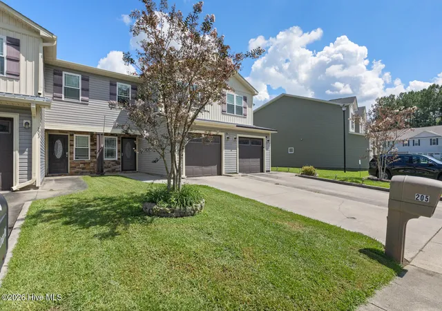 Photo 3 of Townhouse for sale at 205 Kenan Loop, Jacksonville, NC 28546 | MLS# 100600260 | Listing updated on 2026-09-10